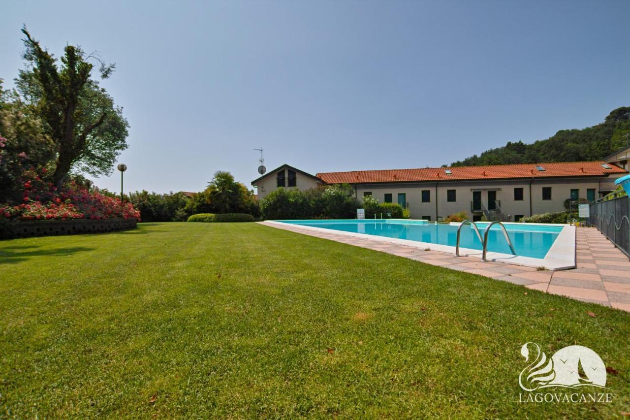 Residence Atollo Манерба-дель-Гарда Экстерьер фото